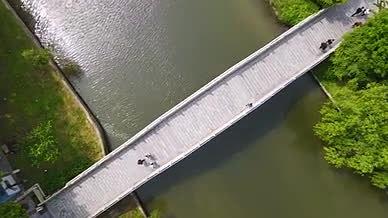 4K航拍荆州古城明月桥拱桥中国风古建筑视频的预览图